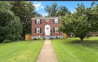 Building Photo - 7022 Deerfield Rd