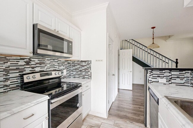 Building Photo - Corner of Comfort: Elevate Your Lifestyle ...