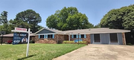 Building Photo - 1125 Valley View Dr
