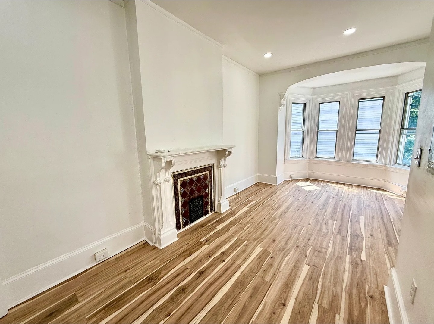 Building Photo - 4024 Spring Garden St