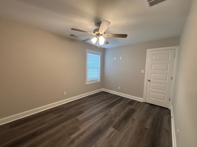 Building Photo - 9691 Jackson Run Ln