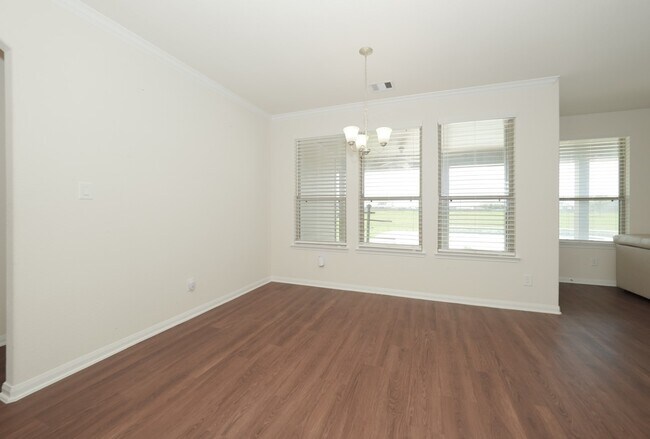 Building Photo - 8007 Lehman Rd