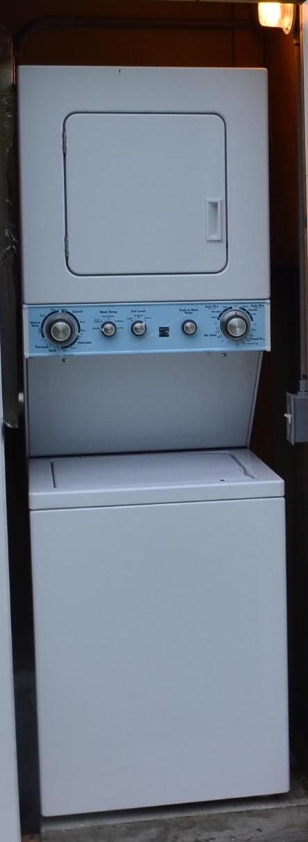 Washer and dryer - 1642 Van Buren St