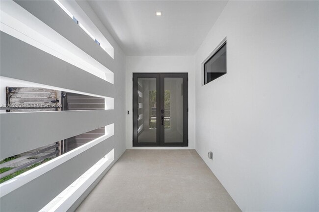 Building Photo - 1241 SW 23rd St