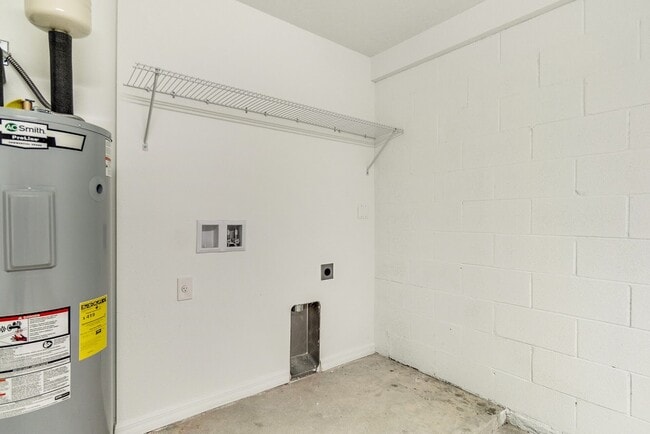 Building Photo - 22 Slumberland Path