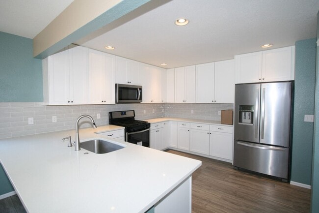 Building Photo - Beautiful 4 Bedroom Home in Stetson Hills!