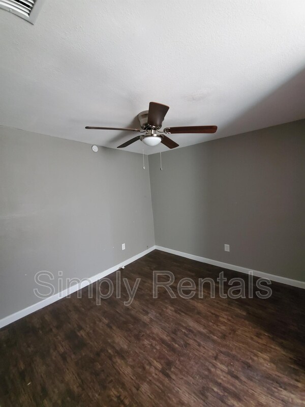 Building Photo - 2107 Pollard St