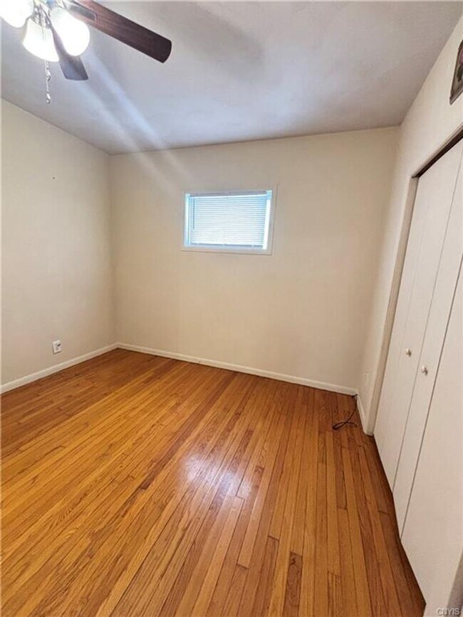 Building Photo - 221 Turin St