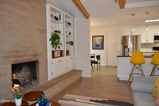 Building Photo - 10640 Vista Alegre Dr