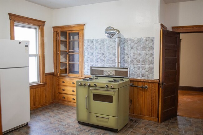 Building Photo - 91 Perry Ave