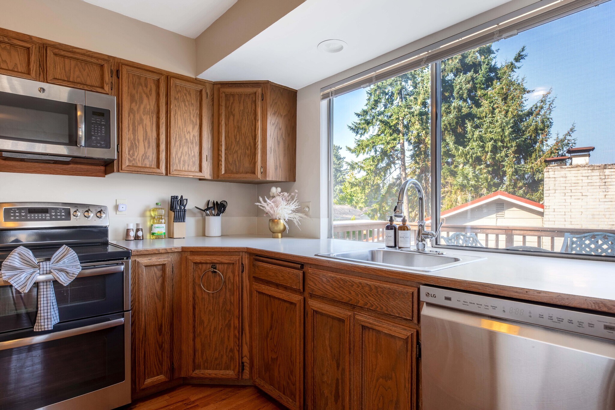 Building Photo - 16654 SE 26th Pl