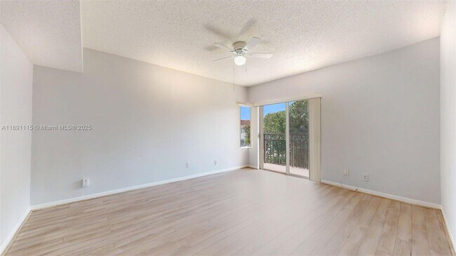 Building Photo - 4850 SW 63rd Terrace