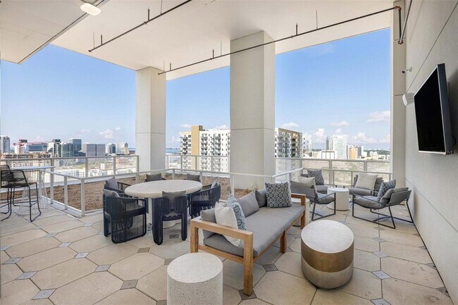 Building Photo - 601 N 12th St