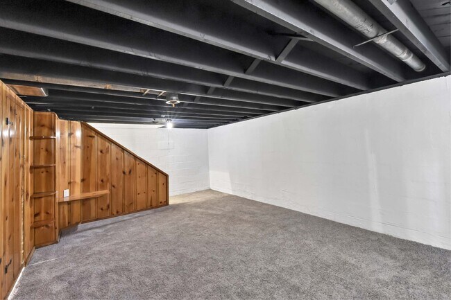 Building Photo - 337 Glendola Ave NW