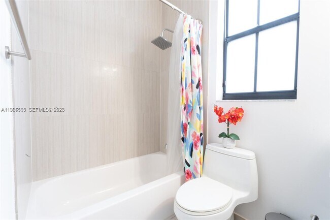 Building Photo - 10560 NW 69th Terrace