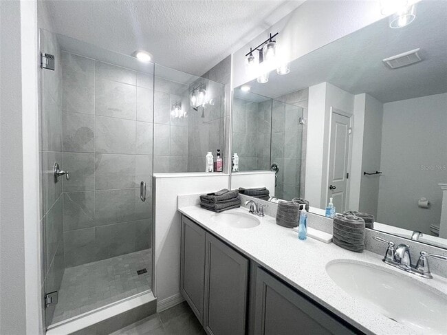 Building Photo - 868 Longboat Dr