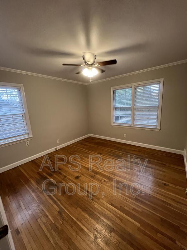 Building Photo - 1184 Lamont Dr