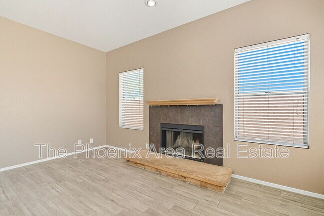 Building Photo - 15007 S 40th St