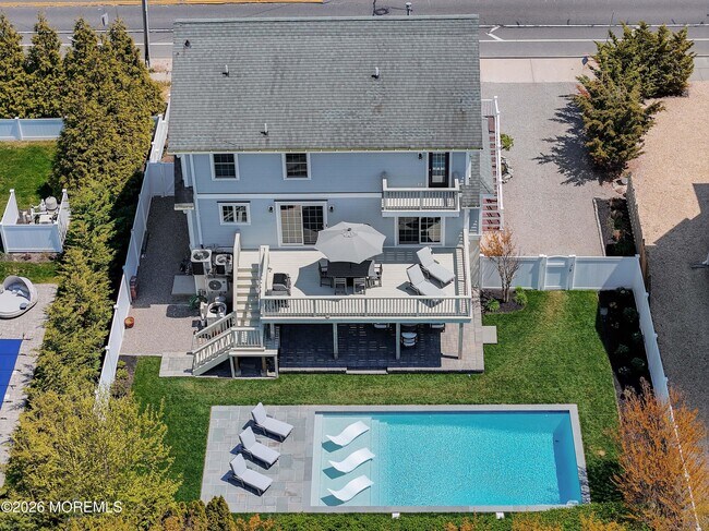 Building Photo - 912 Ocean Ave