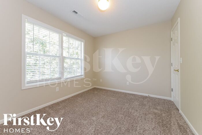 Building Photo - 711 Old Paint Rd