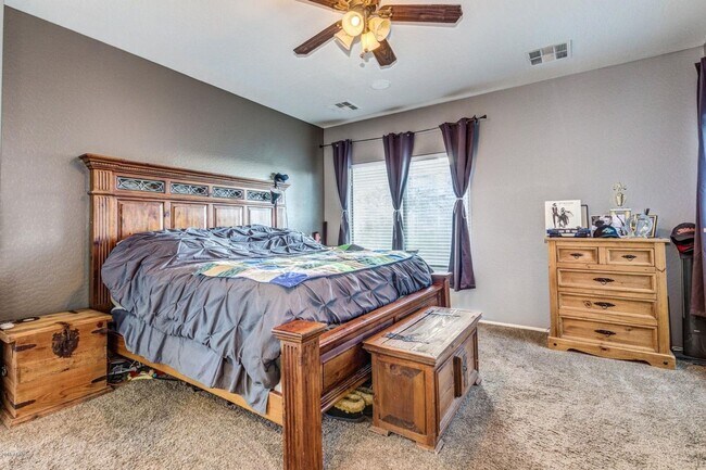 Building Photo - Gorgeous 5 Bedroom 3.5 Bath Stetson Valley...