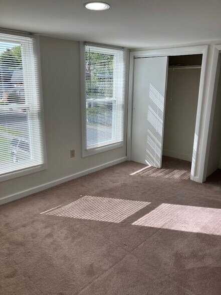 Bedroom - 42 Silver St
