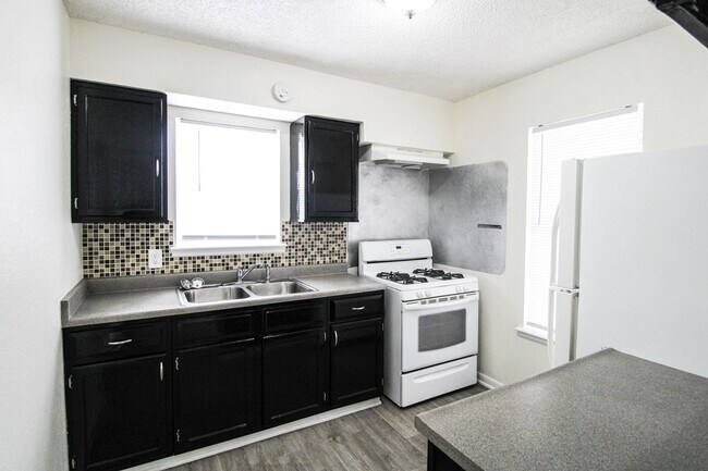Building Photo - 2729 Christian Dr