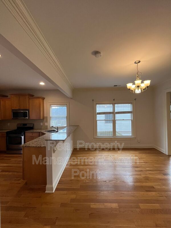 Building Photo - 1357 Eubanks Ave