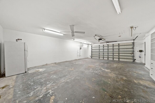Building Photo - 2071 W Carol Cir