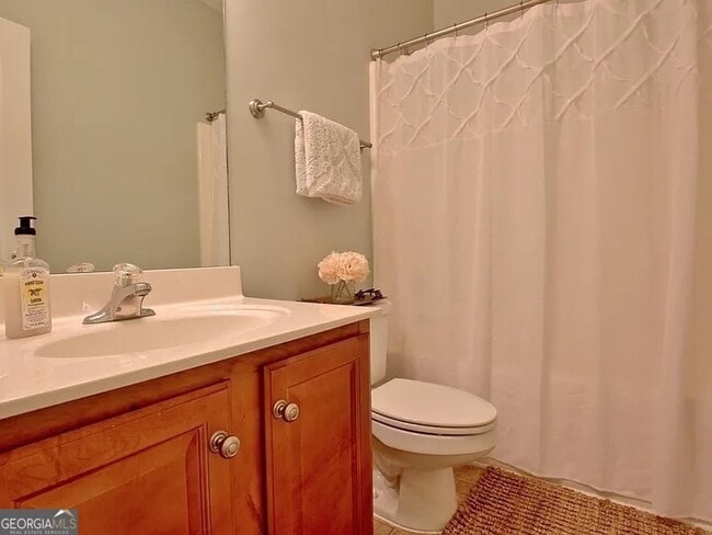 Building Photo - 410 Persimmon Dr
