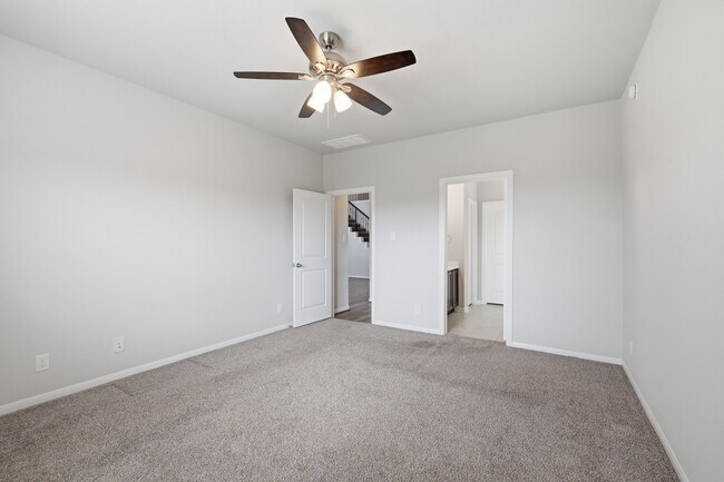Building Photo - 10402 Matterhorn Dr