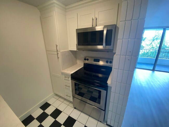 Building Photo - 46-283 Kahuhipa Street