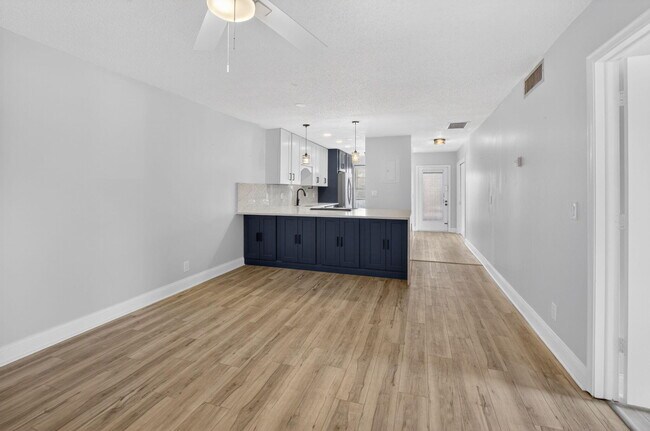 Building Photo - 2401 Del-Aire Blvd
