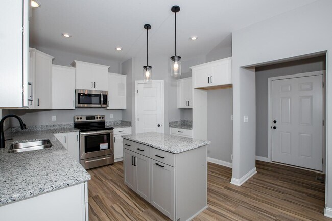 Building Photo - 928 Camden Ct