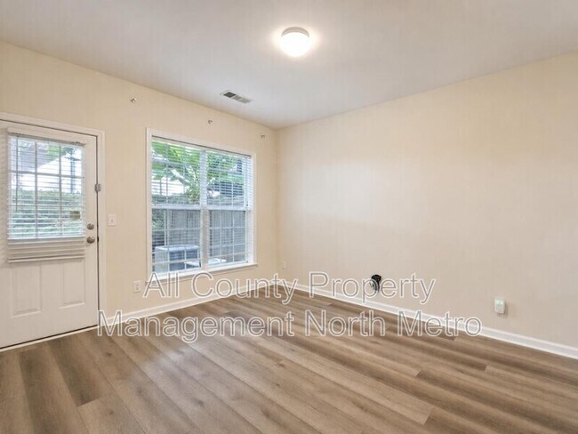 Building Photo - 1006 Whittington Way