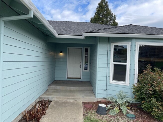 Building Photo - Great Property- 3 Bedroom 2 Bath Home w/Large Deck and Patio Area