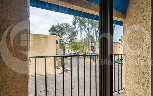 Building Photo - 216 East Pastime Road