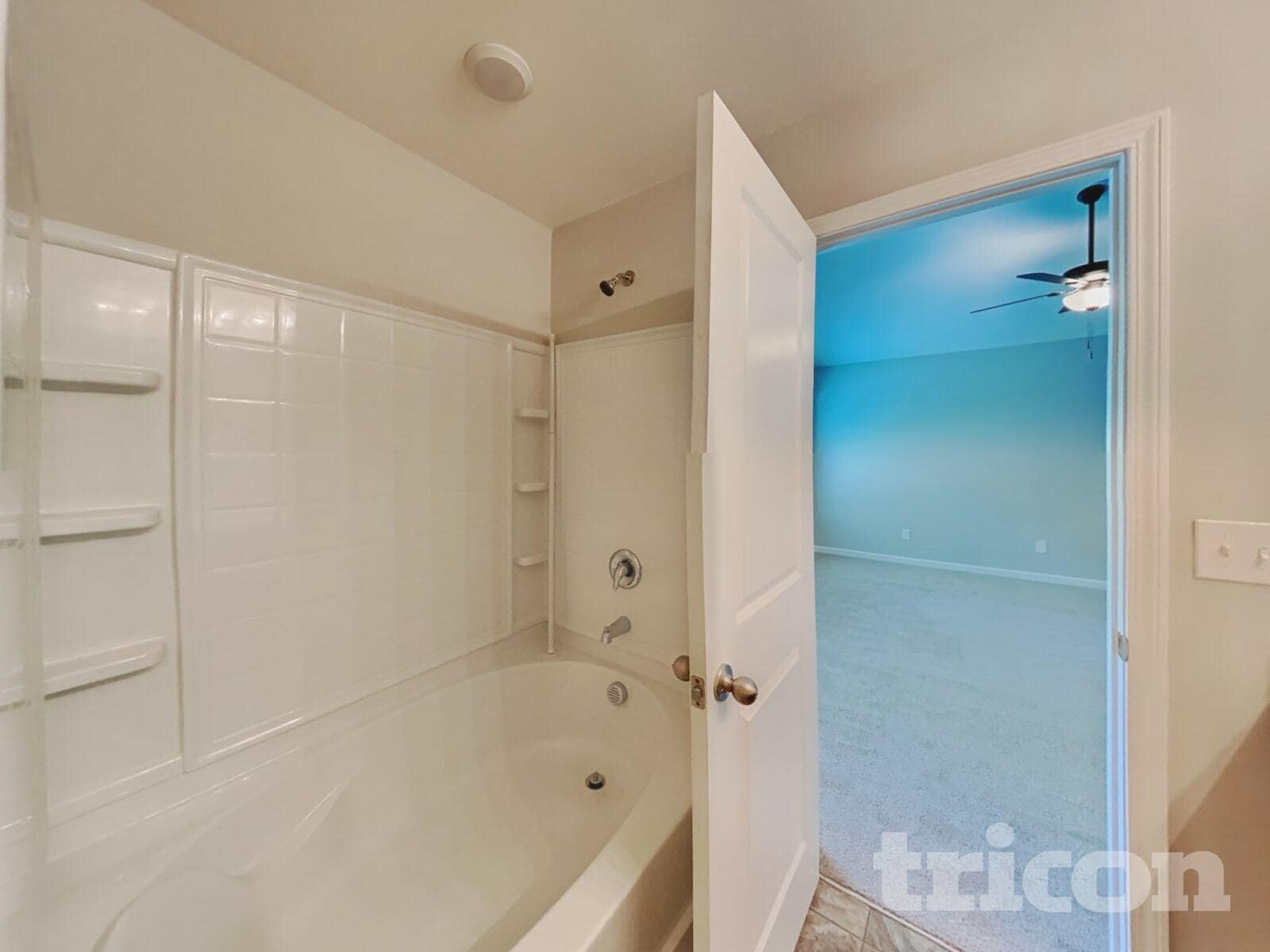 Building Photo - 4439 Oak Pointe Dr