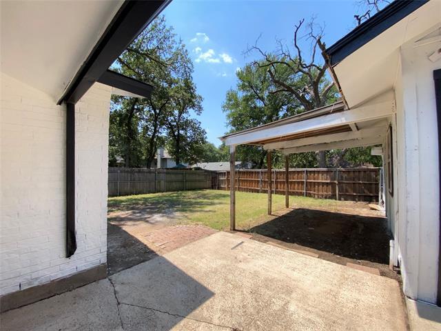 Building Photo - 1011 N Lucas Dr