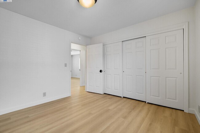 Building Photo - 125 Chestnut Ave