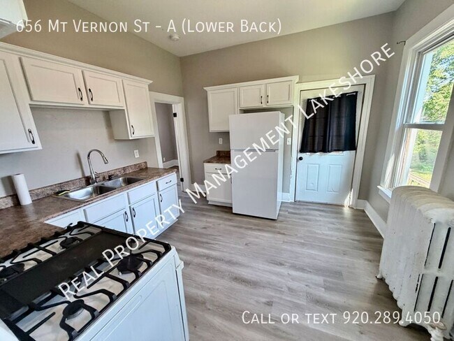 Building Photo - 656 Mt Vernon St