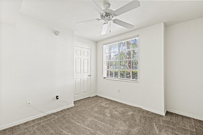 Building Photo - 6752 Heritage Grande