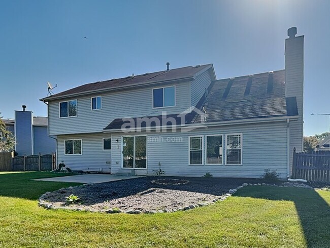 Building Photo - 2438 Foxtail Ct