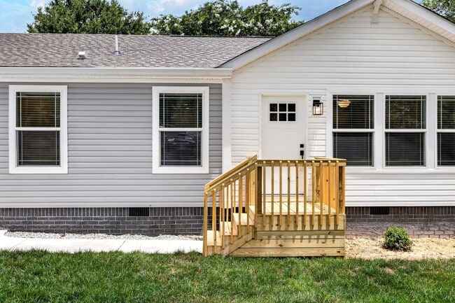 Building Photo - 6683 Gary Ln