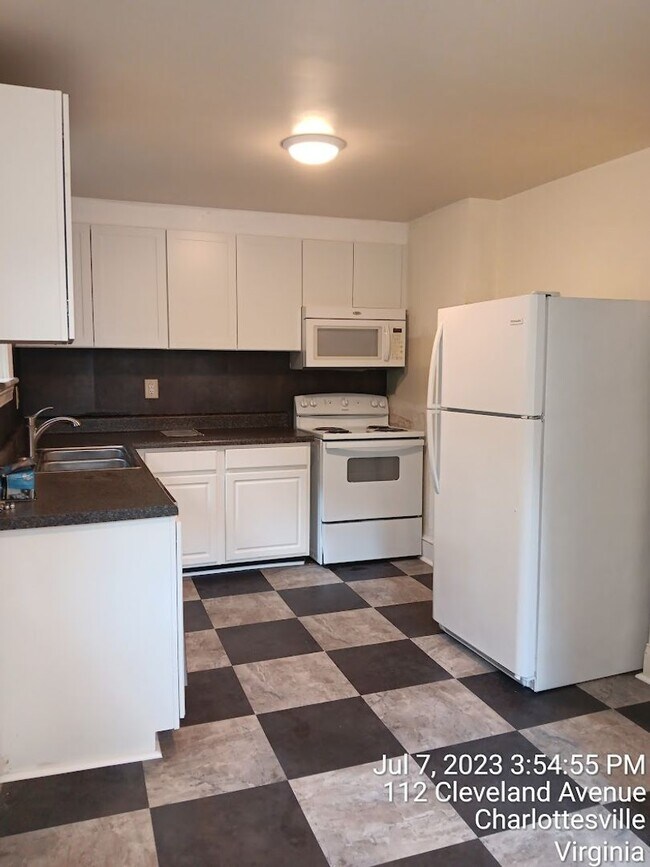 Building Photo - 112 Cleveland Ave