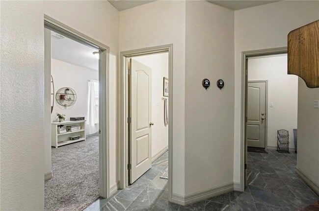 Building Photo - 3137 Piranha Dr