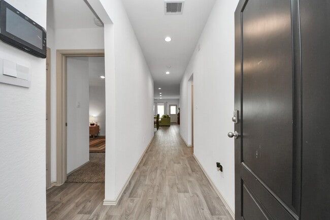 Building Photo - 1137 Buffalograss Trl