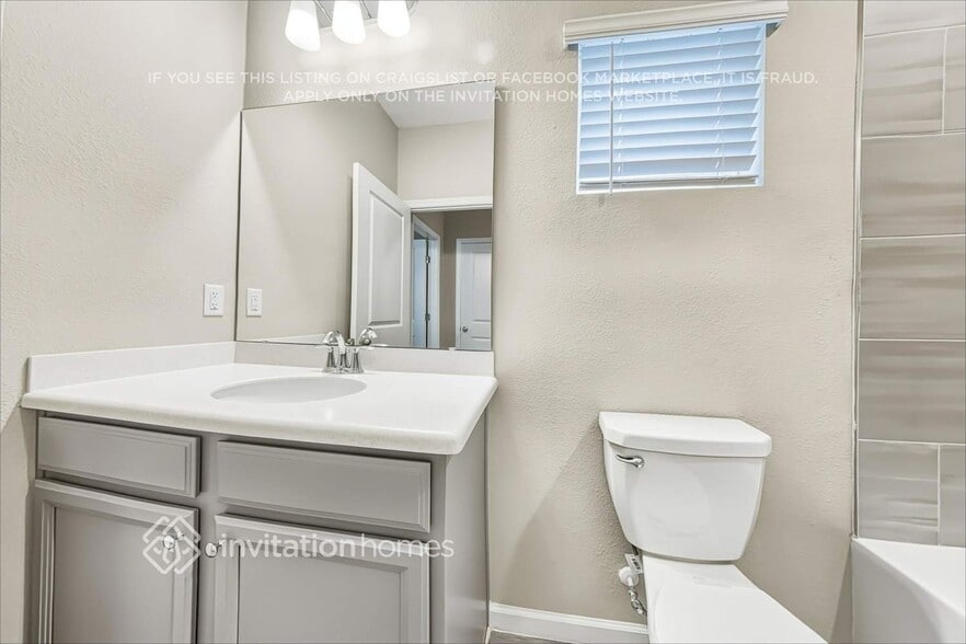 Building Photo - 9835 Lemon Grass Ln