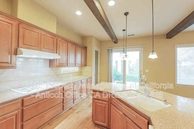 Building Photo - 2340 Indian Springs Dr