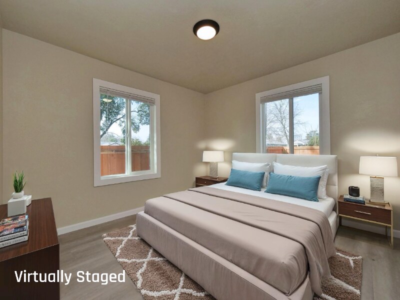 Building Photo - 308 6th St